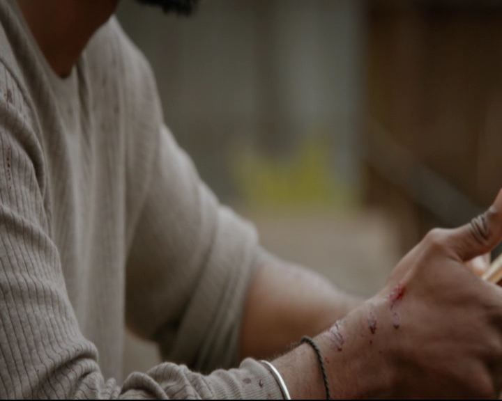 vampirediariesworld-dot-nl_TheOriginals5x01WhereYouLeftYourHeart02312.jpg