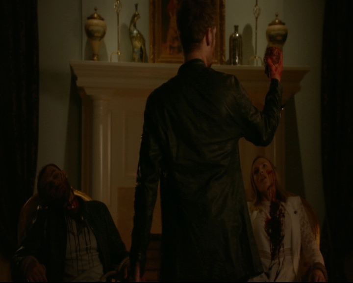 vampirediariesworld-dot-nl_TheOriginals5x02WrongTurnOnBourbon02398.jpg