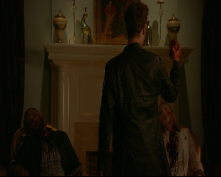 vampirediariesworld-dot-nl_TheOriginals5x02WrongTurnOnBourbon02399.jpg