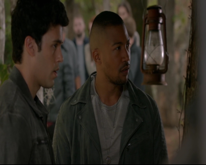 vampirediariesworld-dot-nl_TheOriginals5x02WrongTurnOnBourbon03285.jpg
