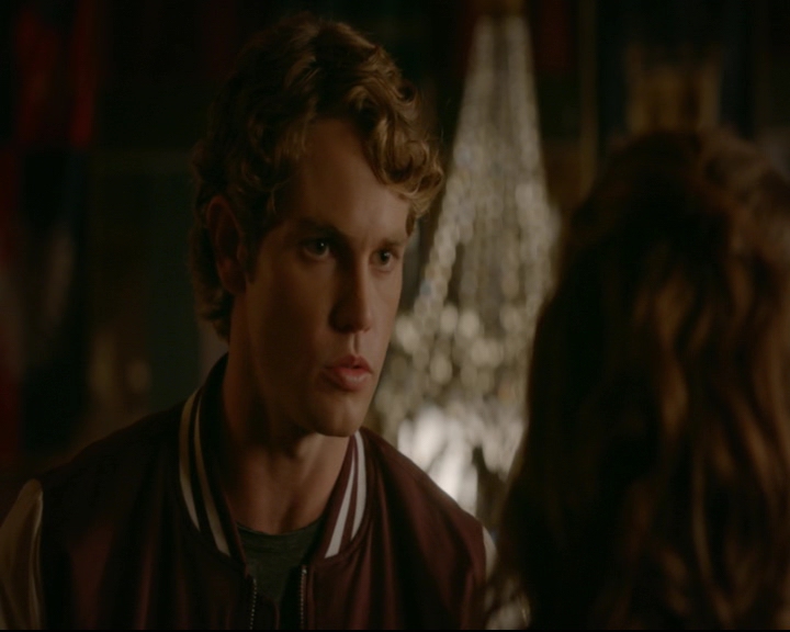 vampirediariesworld-dot-nl_TheOriginals5x02WrongTurnOnBourbon03470.jpg