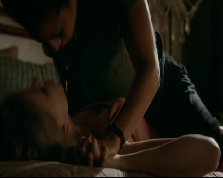 vampirediariesworld-dot-nl_TheOriginals5x02WrongTurnOnBourbon03772.jpg