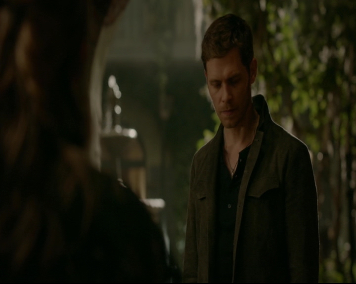 vampirediariesworld-dot-nl_TheOriginals5x02WrongTurnOnBourbon04100.jpg