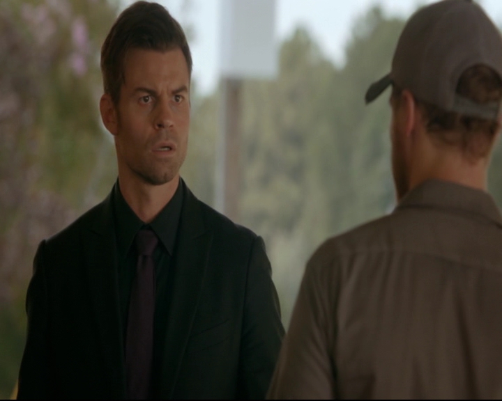 vampirediariesworld-dot-nl_TheOriginals5x03NeMeQuittePas05120.jpg