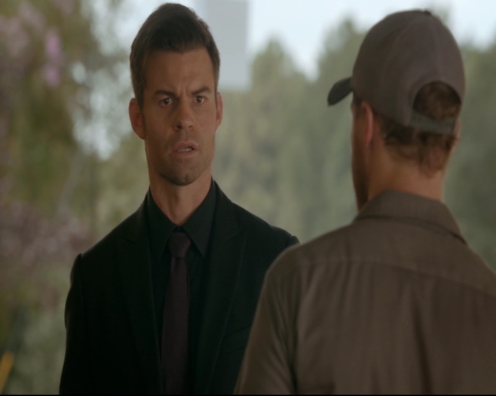 vampirediariesworld-dot-nl_TheOriginals5x03NeMeQuittePas05121.jpg