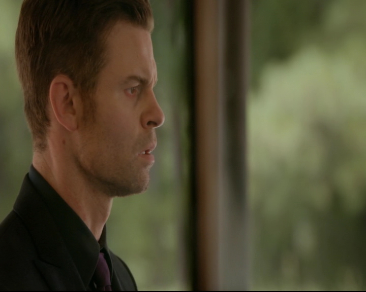 vampirediariesworld-dot-nl_TheOriginals5x03NeMeQuittePas05124.jpg