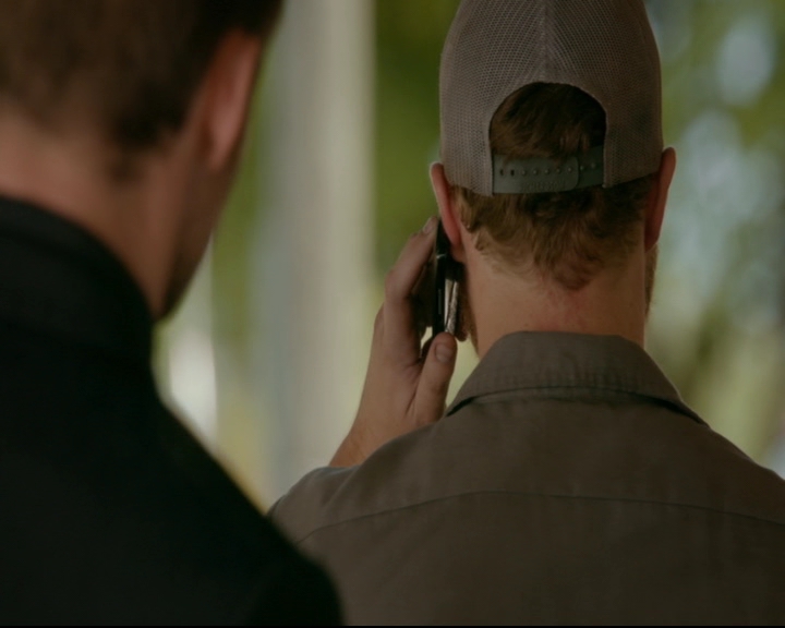 vampirediariesworld-dot-nl_TheOriginals5x03NeMeQuittePas05138.jpg