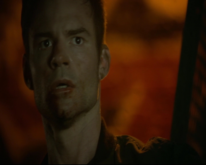 vampirediariesworld-dot-nl_TheOriginals5x03NeMeQuittePas05260.jpg