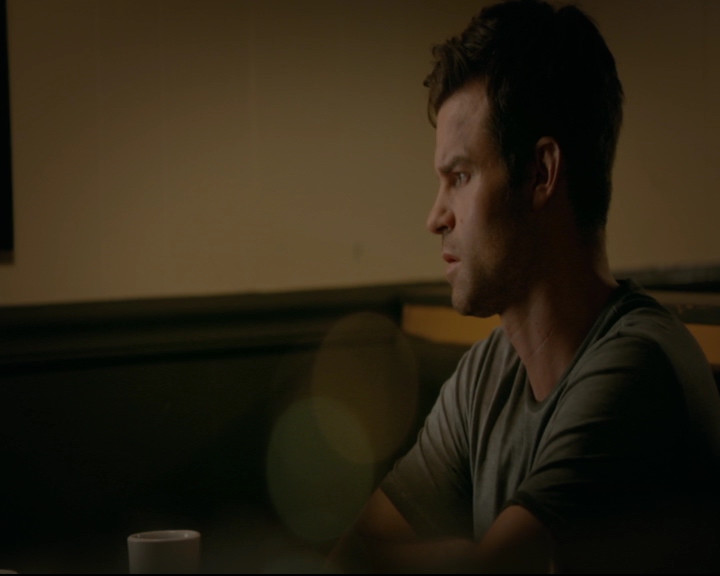 vampirediariesworld-dot-nl_TheOriginals5x03NeMeQuittePas05345.jpg