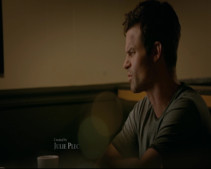 vampirediariesworld-dot-nl_TheOriginals5x03NeMeQuittePas05346.jpg