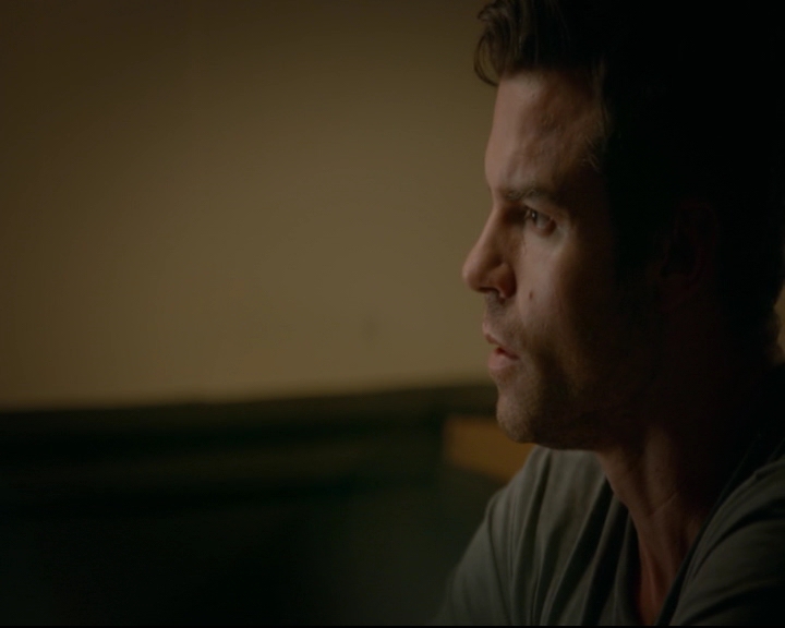 vampirediariesworld-dot-nl_TheOriginals5x03NeMeQuittePas05408.jpg