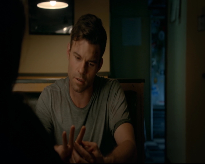 vampirediariesworld-dot-nl_TheOriginals5x03NeMeQuittePas05448.jpg