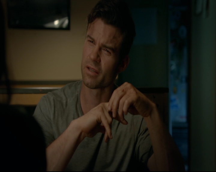 vampirediariesworld-dot-nl_TheOriginals5x03NeMeQuittePas05463.jpg