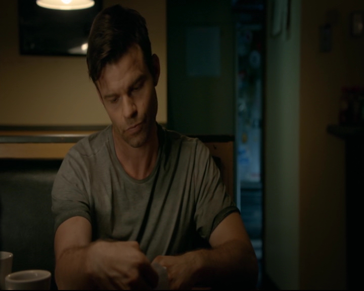 vampirediariesworld-dot-nl_TheOriginals5x03NeMeQuittePas05508.jpg