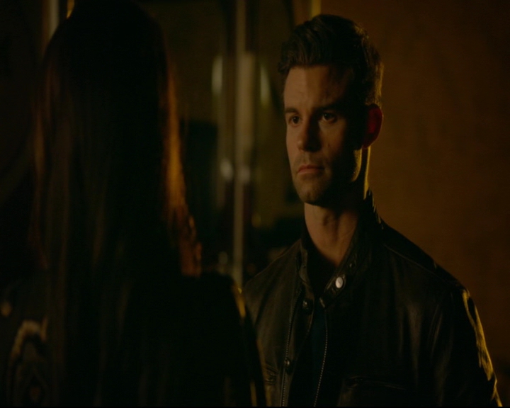 vampirediariesworld-dot-nl_TheOriginals5x03NeMeQuittePas05784.jpg