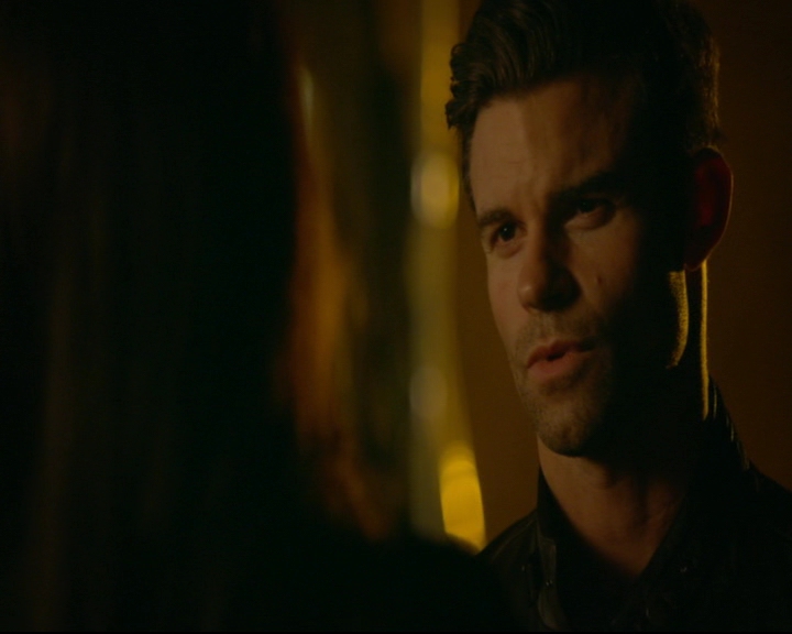 vampirediariesworld-dot-nl_TheOriginals5x03NeMeQuittePas05796.jpg