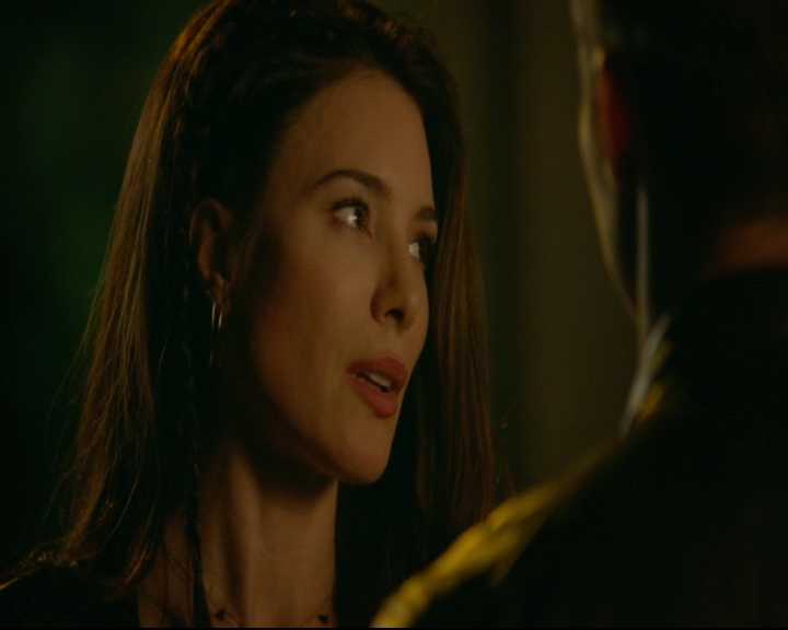 vampirediariesworld-dot-nl_TheOriginals5x03NeMeQuittePas05797.jpg