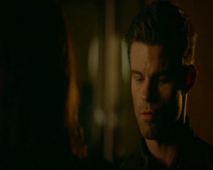 vampirediariesworld-dot-nl_TheOriginals5x03NeMeQuittePas05815.jpg