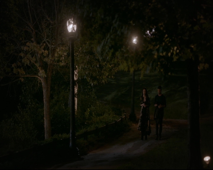 vampirediariesworld-dot-nl_TheOriginals5x03NeMeQuittePas05837.jpg