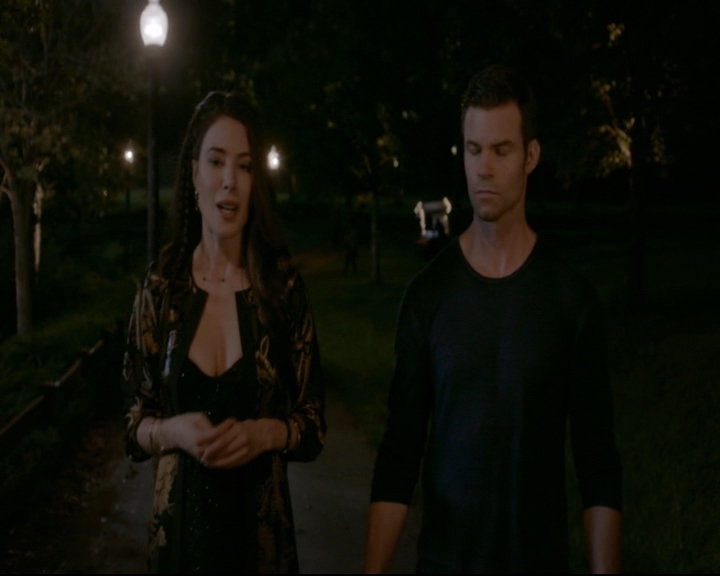 vampirediariesworld-dot-nl_TheOriginals5x03NeMeQuittePas05860.jpg