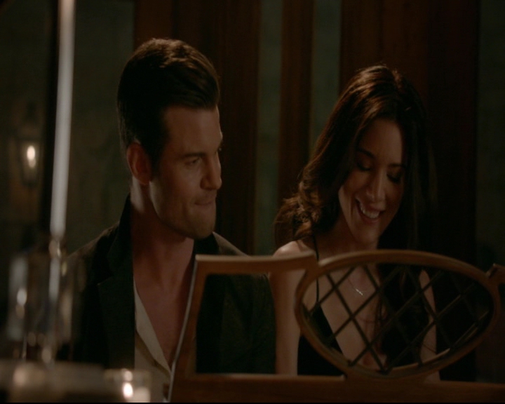 vampirediariesworld-dot-nl_TheOriginals5x03NeMeQuittePas06514.jpg