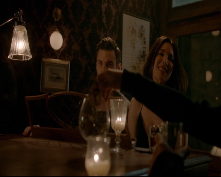 vampirediariesworld-dot-nl_TheOriginals5x03NeMeQuittePas06524.jpg