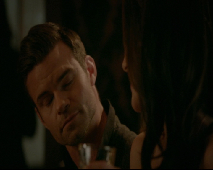 vampirediariesworld-dot-nl_TheOriginals5x03NeMeQuittePas06527.jpg