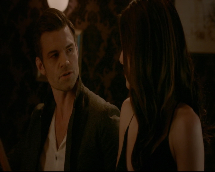 vampirediariesworld-dot-nl_TheOriginals5x03NeMeQuittePas06546.jpg