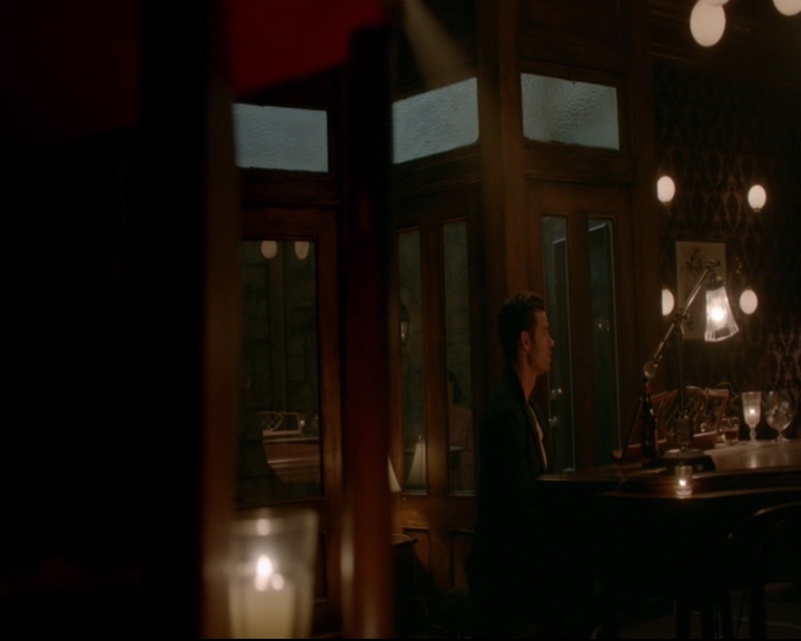 vampirediariesworld-dot-nl_TheOriginals5x03NeMeQuittePas06575.jpg