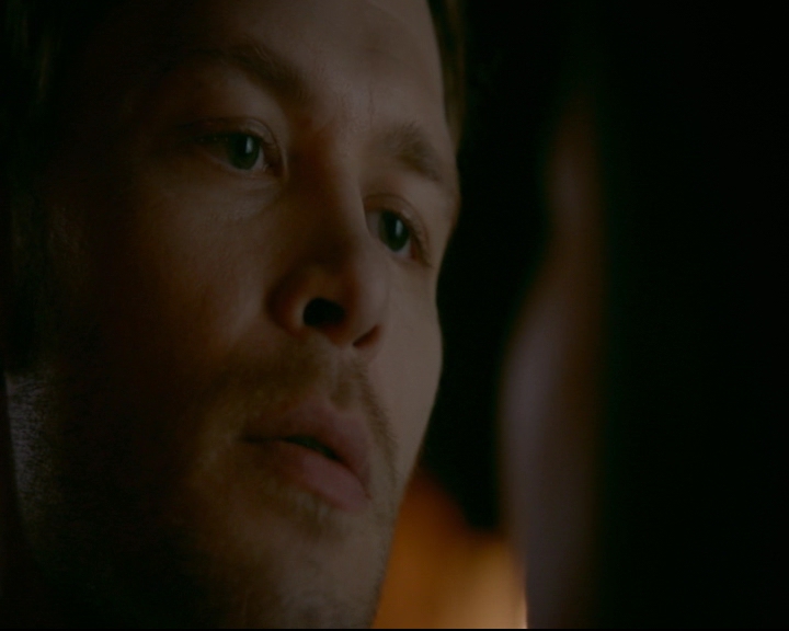 vampirediariesworld-dot-nl_TheOriginals5x03NeMeQuittePas06630.jpg