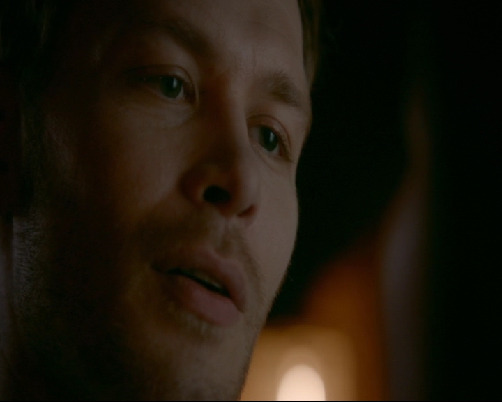 vampirediariesworld-dot-nl_TheOriginals5x03NeMeQuittePas06637.jpg