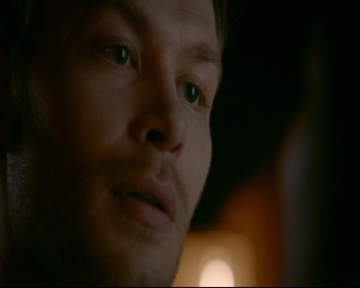vampirediariesworld-dot-nl_TheOriginals5x03NeMeQuittePas06639.jpg