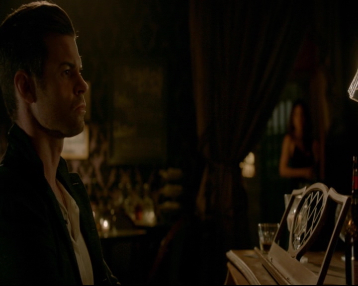 vampirediariesworld-dot-nl_TheOriginals5x03NeMeQuittePas06753.jpg