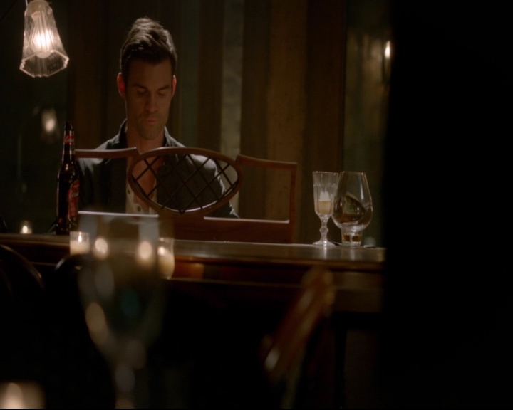 vampirediariesworld-dot-nl_TheOriginals5x03NeMeQuittePas06803.jpg
