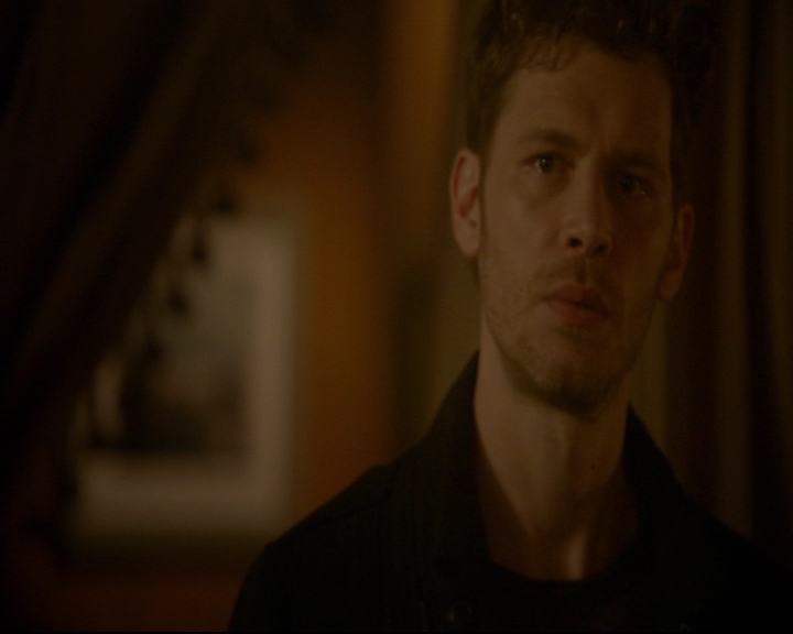 vampirediariesworld-dot-nl_TheOriginals5x03NeMeQuittePas06810.jpg