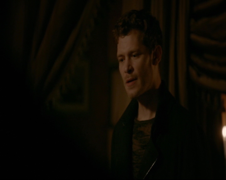 vampirediariesworld-dot-nl_TheOriginals5x03NeMeQuittePas06814.jpg