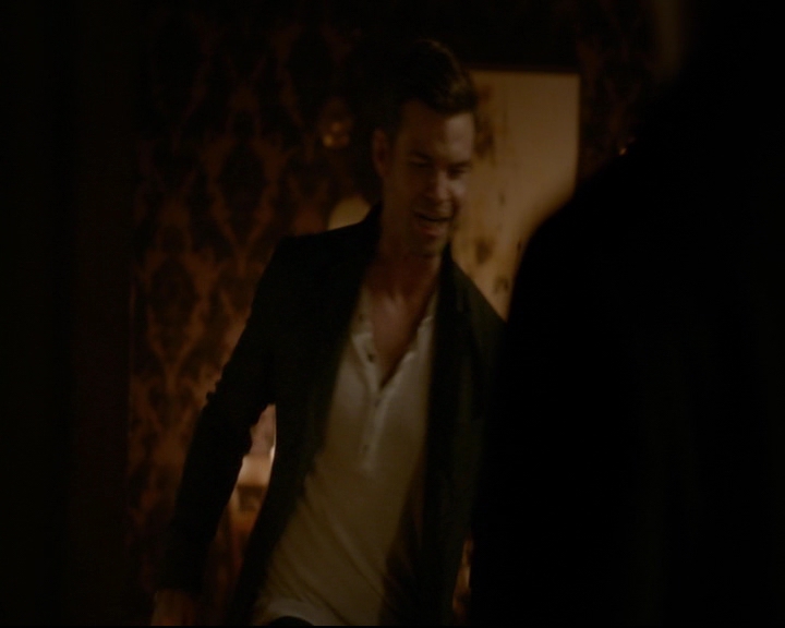 vampirediariesworld-dot-nl_TheOriginals5x03NeMeQuittePas06827.jpg