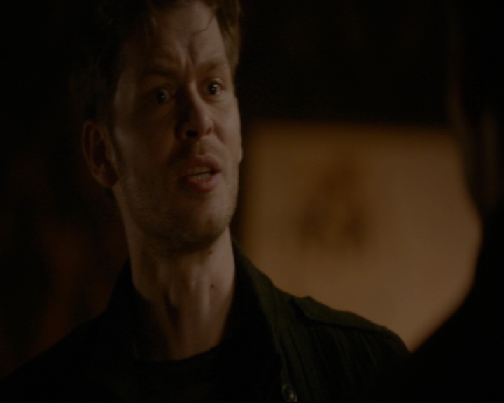 vampirediariesworld-dot-nl_TheOriginals5x03NeMeQuittePas06881.jpg
