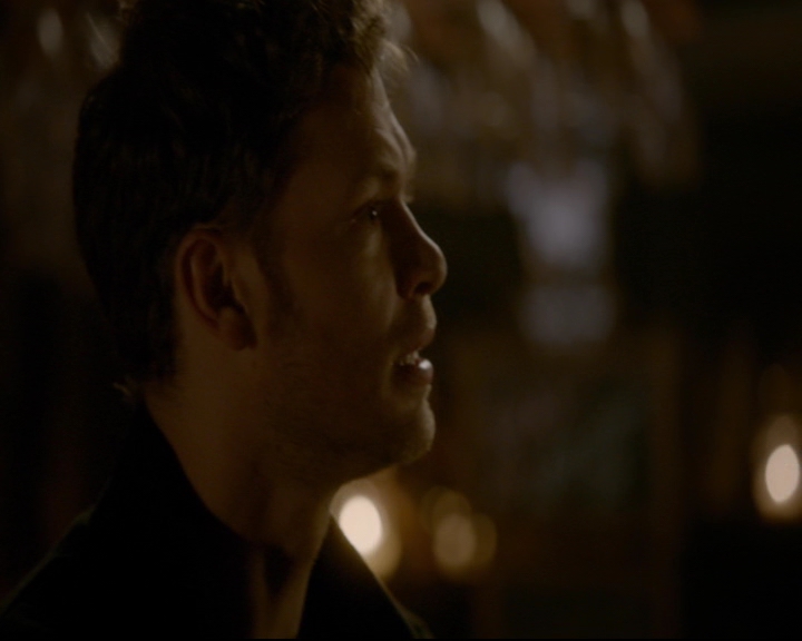 vampirediariesworld-dot-nl_TheOriginals5x03NeMeQuittePas06884.jpg