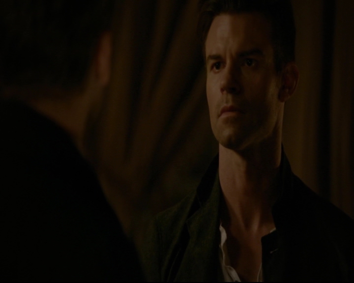 vampirediariesworld-dot-nl_TheOriginals5x03NeMeQuittePas06889.jpg