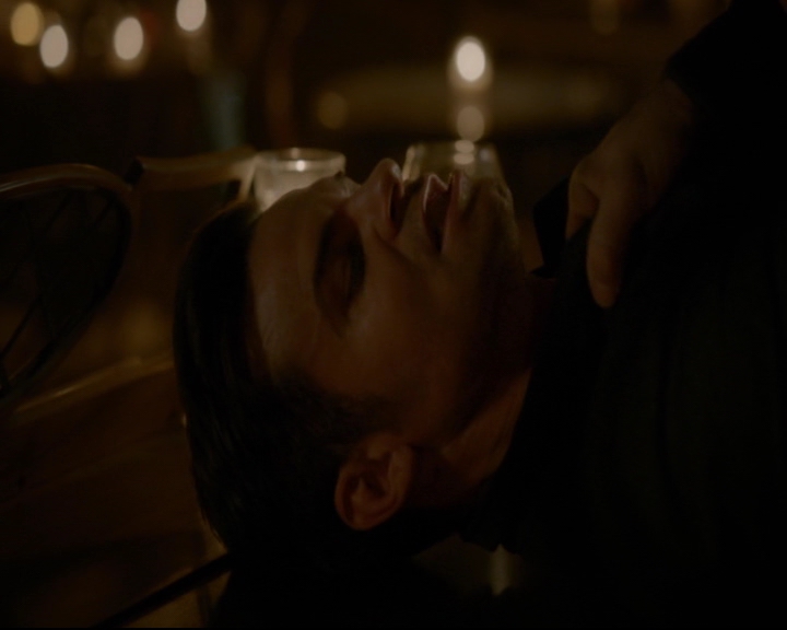 vampirediariesworld-dot-nl_TheOriginals5x03NeMeQuittePas06897.jpg