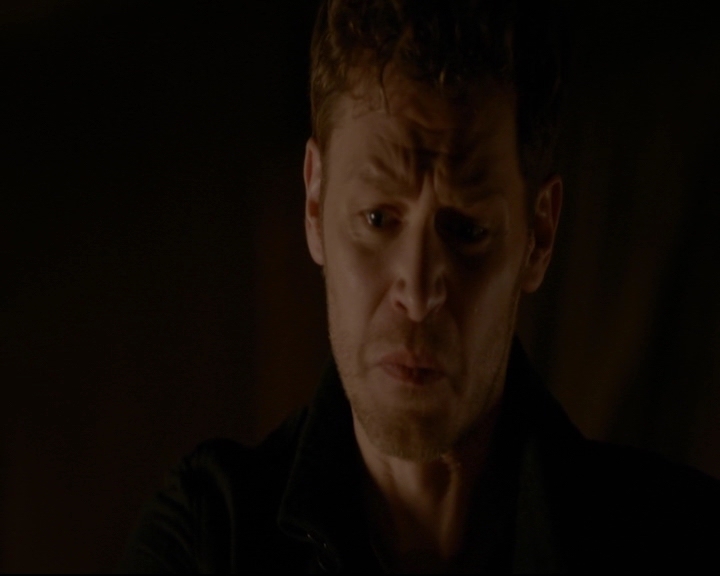 vampirediariesworld-dot-nl_TheOriginals5x03NeMeQuittePas06901.jpg