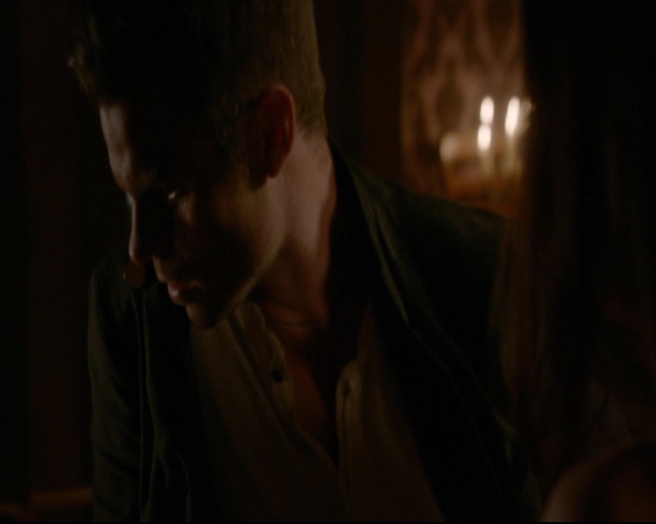 vampirediariesworld-dot-nl_TheOriginals5x03NeMeQuittePas06906.jpg