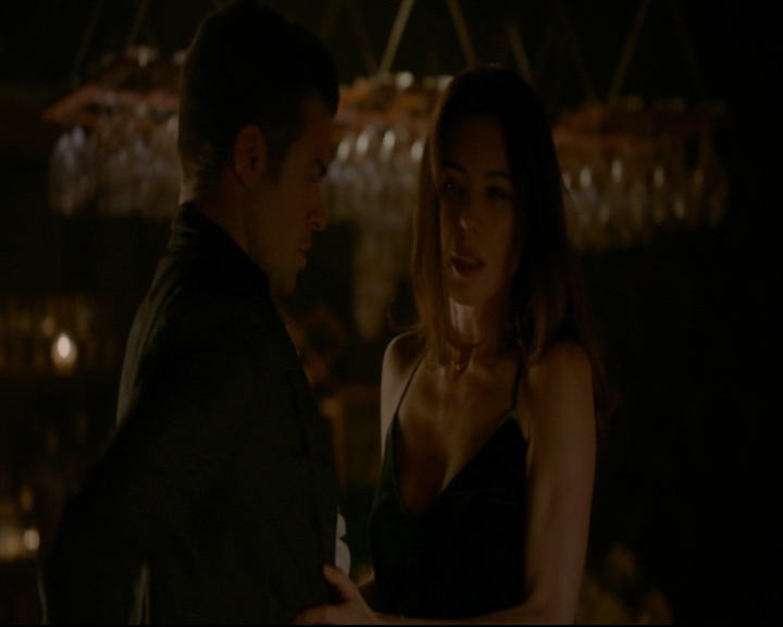 vampirediariesworld-dot-nl_TheOriginals5x03NeMeQuittePas06908.jpg