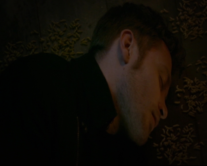 vampirediariesworld-dot-nl_TheOriginals5x03NeMeQuittePas06912.jpg