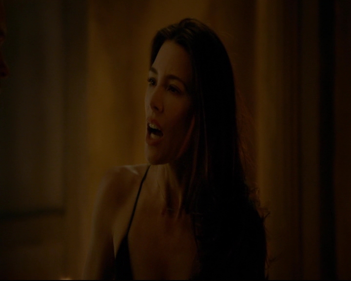 vampirediariesworld-dot-nl_TheOriginals5x03NeMeQuittePas06920.jpg