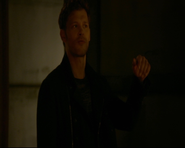 vampirediariesworld-dot-nl_TheOriginals5x03NeMeQuittePas06929.jpg