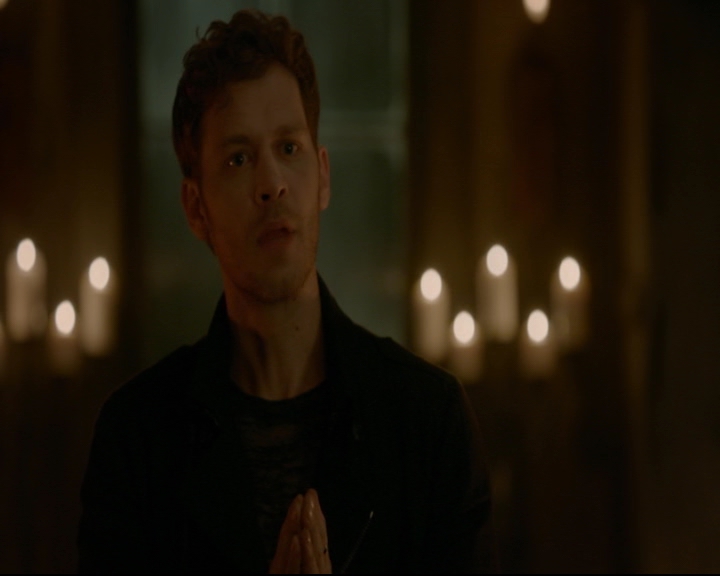 vampirediariesworld-dot-nl_TheOriginals5x03NeMeQuittePas06938.jpg