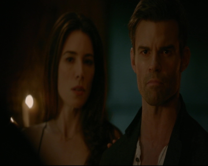 vampirediariesworld-dot-nl_TheOriginals5x03NeMeQuittePas06957.jpg
