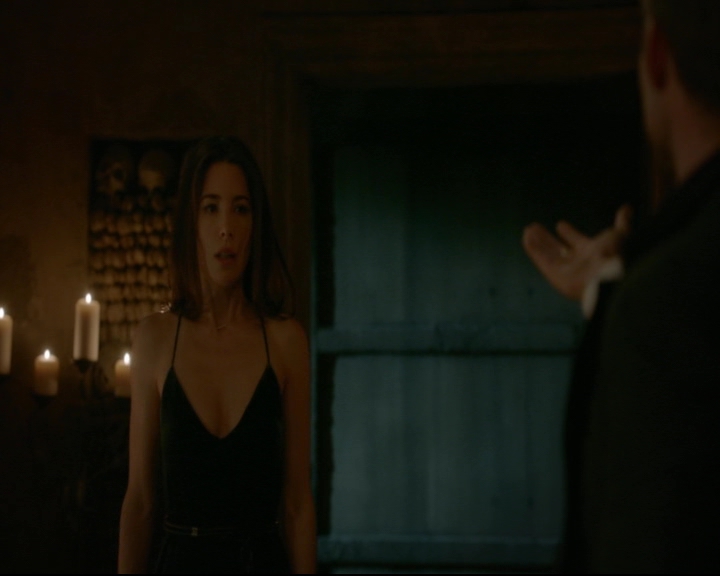 vampirediariesworld-dot-nl_TheOriginals5x03NeMeQuittePas07111.jpg